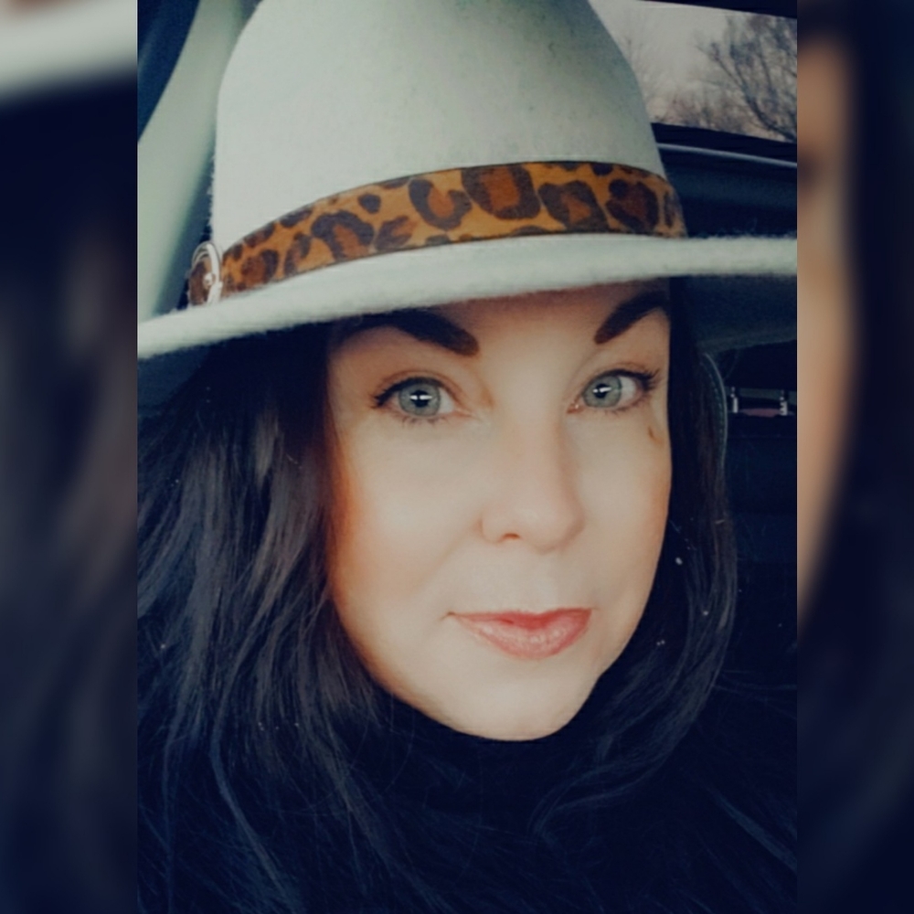 Meet your Posher, Melanie